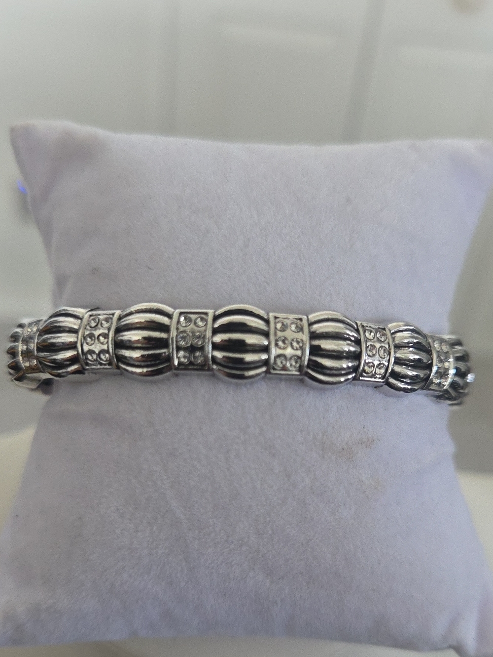 Paparazzi Metro Revierie White Bracelet NWT